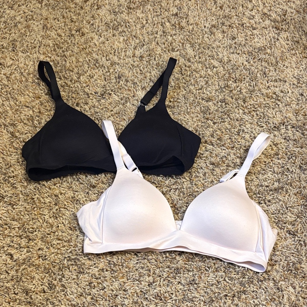 aerie Wireless Duo Bras in Black and Light Pink
